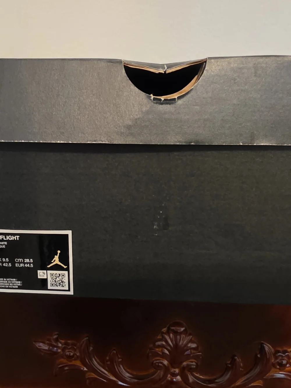 Air Jordan True Flight Black Gold Sneakers 42964072 NWT